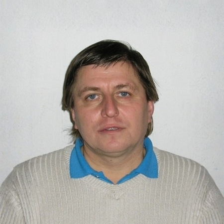 alt=