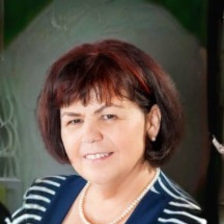 alt=